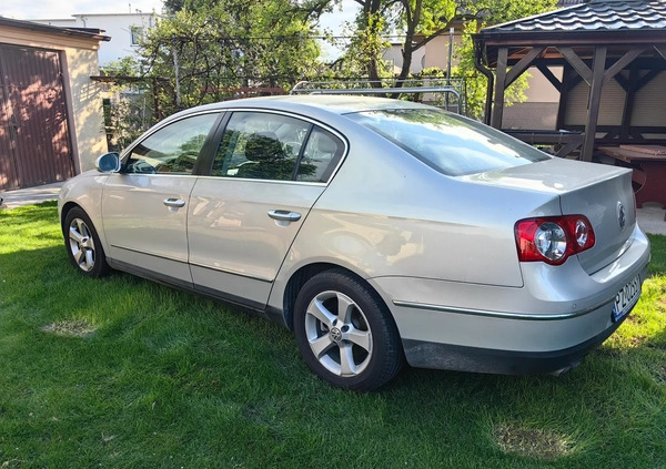 Volkswagen Passat cena 23500 przebieg: 221200, rok produkcji 2008 z Gorzów Śląski małe 67